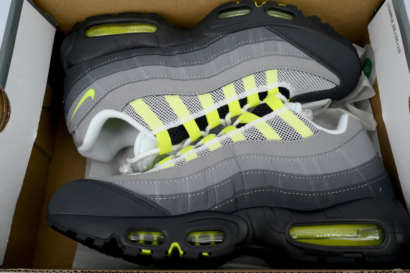 SCARPE NI*E 95