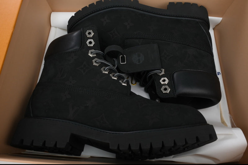 SCARPE TIM*ERL*ND X L*