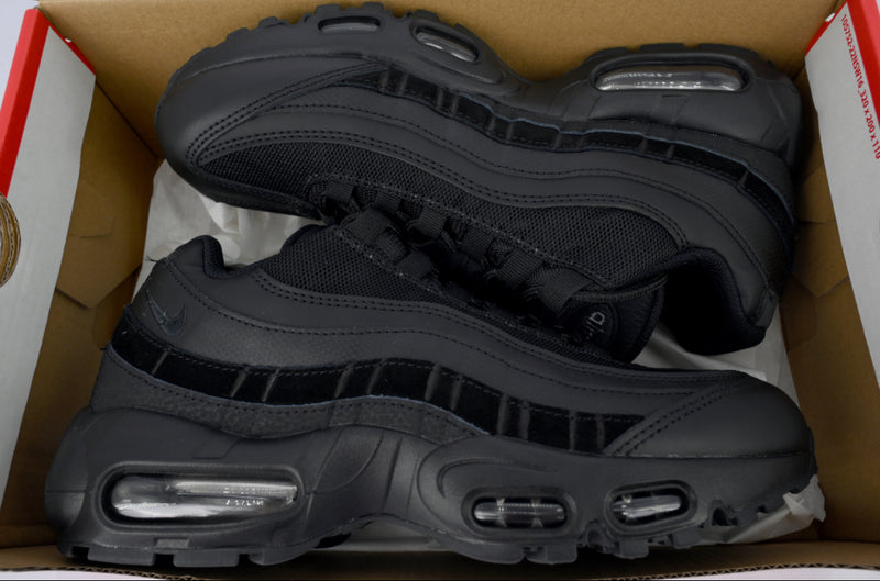 SCARPE NI*E 95