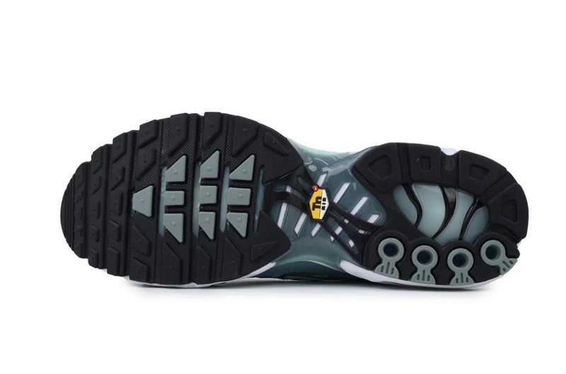SCARPE NI*E T*