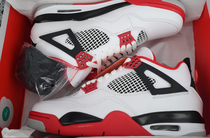 SCARPE JO*DAN 4